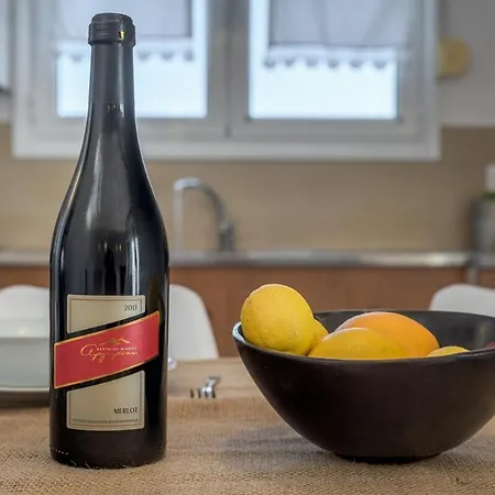 Apartmán Ellania Milos