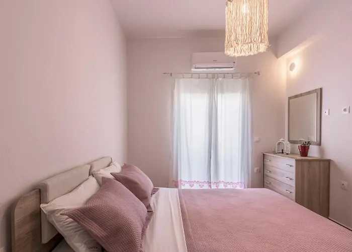 Ellania Milos Adamantas (Milos)