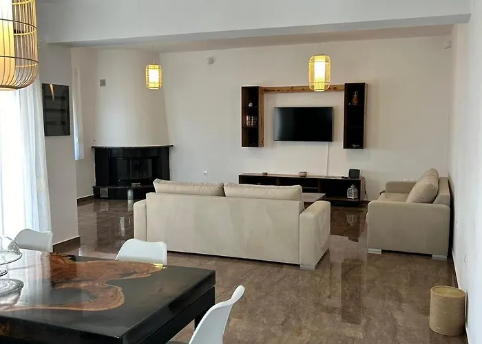 Ellania Milos Adamantas (Milos)