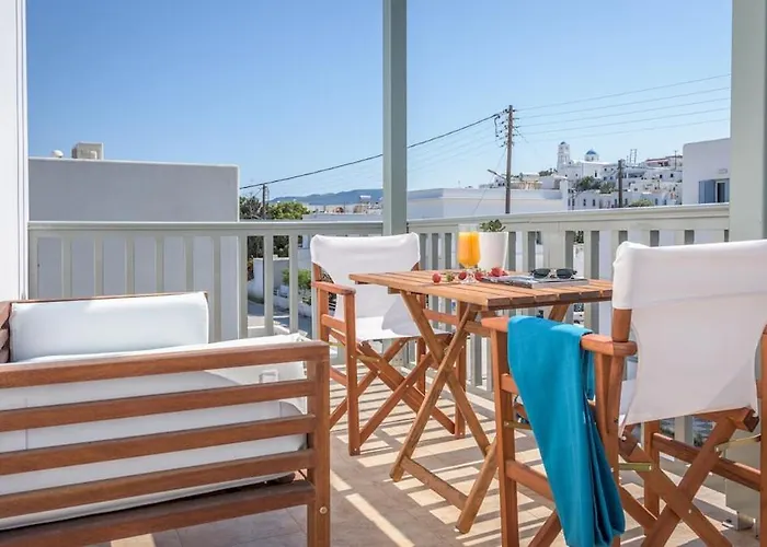 Ellania Milos * Adamantas (Milos)